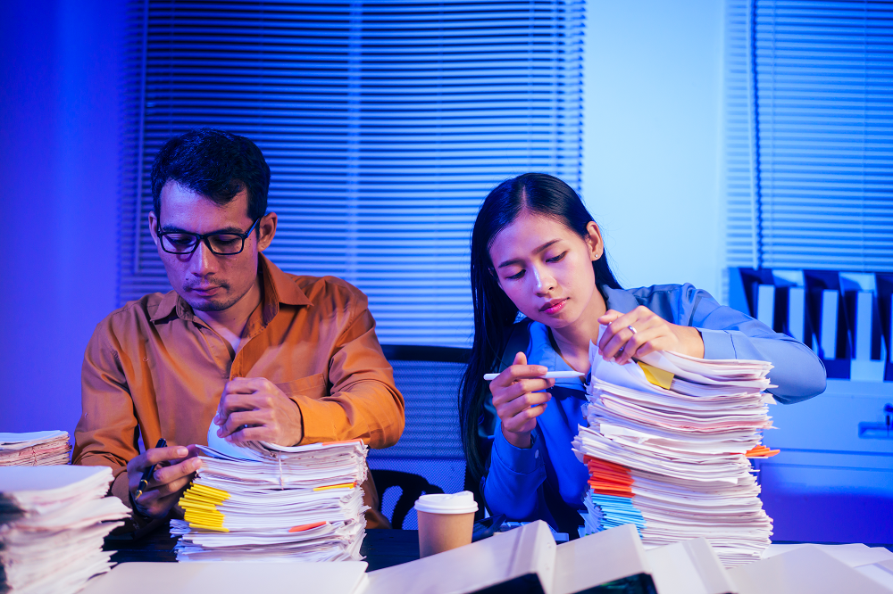 Vì sao giấy không chỉ có một độ dày? Giải mã những con số GSM phía sau từng tờ giấy